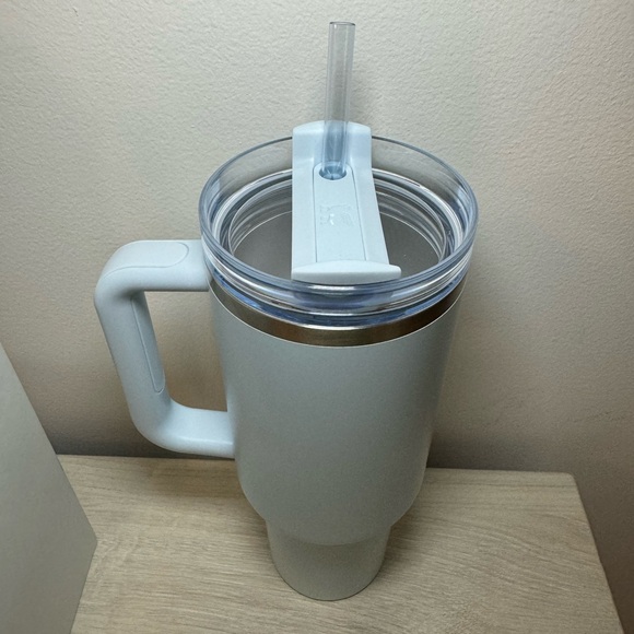 Stanley and Starbucks Sky Blue 40 Ounce Tumbler Cup NWT Spring 2024 - Picture 3 of 7